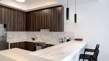 House (Olala Oasis 204) | Private kitchen | Fridge, microwave, oven, dishwasher