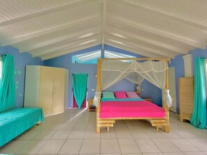 1 bedroom, desk, iron/ironing board, travel cot - Gites in Gosier with swimming pool (Le Gosier)