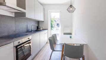 Classic-Apartment | Eigene Küche | Mini-Kühlschrank, Ofen, Herdplatte, Geschirrspüler