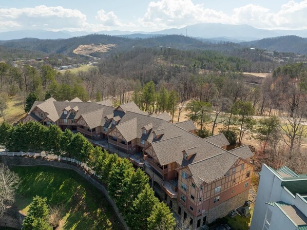 Exterior - 1 Mile to PF/ 7miles to Gburg/Pools/Pool Table (Pigeon Forge)