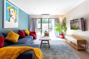 Smart TV, books, offices
