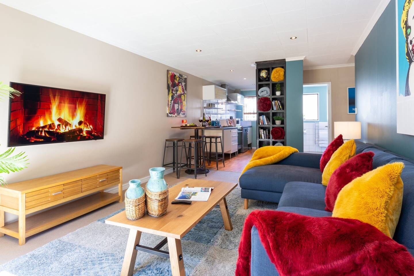 Smart TV, books, offices