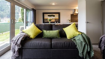 Älytelevisio, Netflix, kirjoja, suoratoistopalvelut