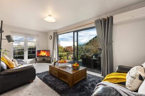 Smart TV, books, offices