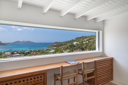 Luxury apartment stunning views /5 minutes from Saint Jean Beach/ swimming  pool