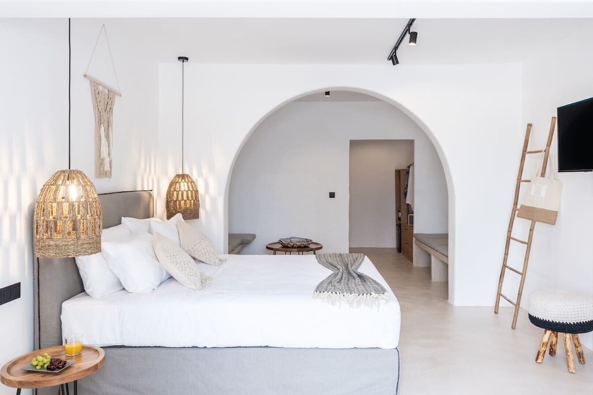 Junior Studio Suite, Pool View, Poolside | 1 bedroom, premium bedding, pillowtop beds, in-room safe