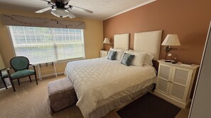 3 bedrooms, desk, iron/ironing board, travel crib
