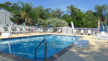 Outdoor pool, a heated pool