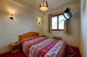 1 室のベッドルーム、WiFi (無料)