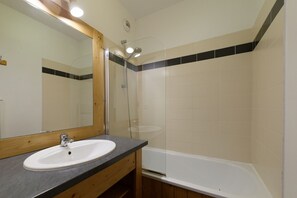 Bathtub