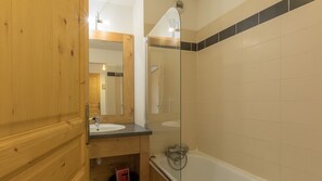 Bathtub, hair dryer