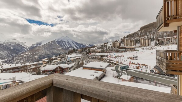 Property grounds - Cosy apt 4/6 ppl, balcony, ski runs direct access (Orcières)