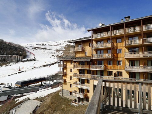 Apt near the ski station 4/6 ppl, balcony, pool