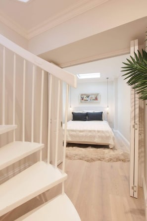 Leilighet – basic, 1 kingsize-seng | 1 soverom, strykejern/-brett og sengetøy