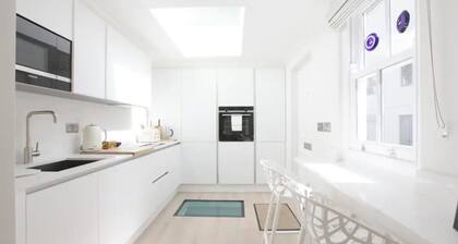 Newly Refurbished 1 Bedroom in Vibrant Notting Hill