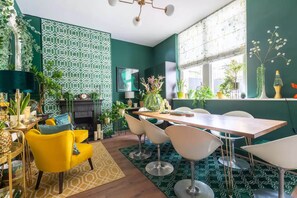 Basic Apartment, Multiple Beds | Dining - Swanky Apartment in Bethnal Green With Garden (London)