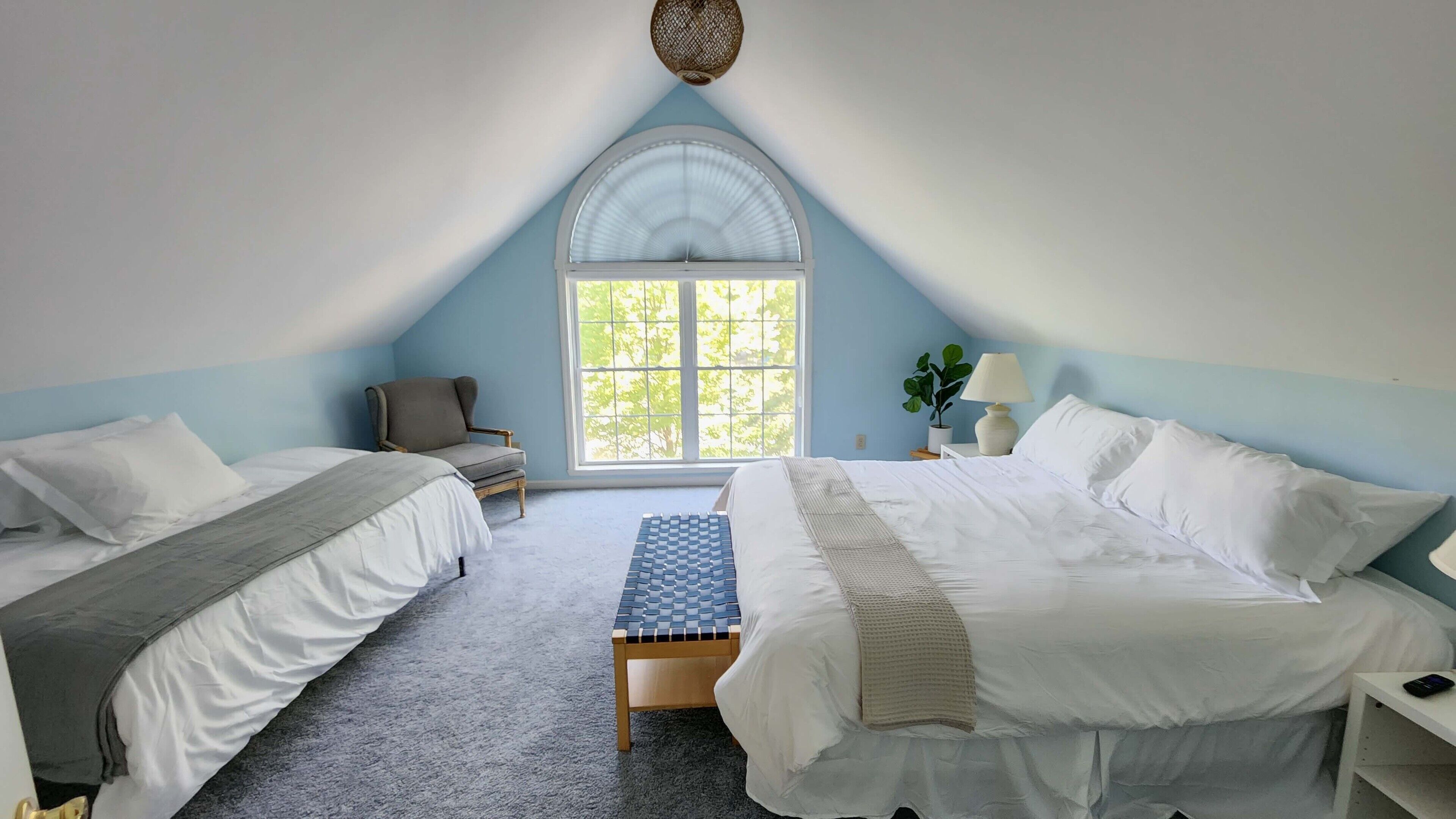 4 bedrooms, iron/ironing board, travel crib, free WiFi