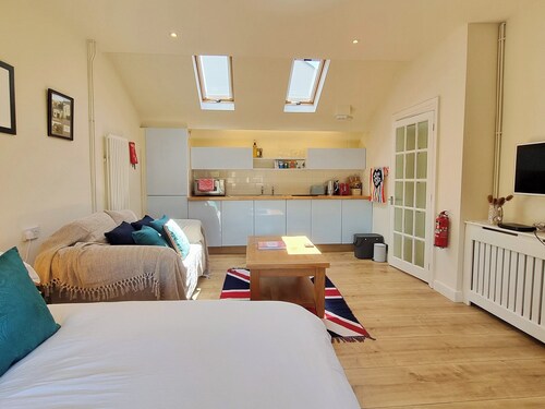 1 bedroom accommodation in Carlingcott, near Bath