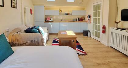 1 bedroom accommodation in Carlingcott, near Bath