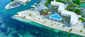 Stay Salty: Keys Dreams 1BR Condo Steps from the Sand