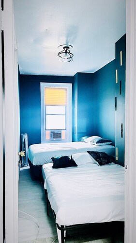 Nice 3 bedroom in Manhattan that can take up to 12 persons