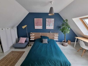 3 habitaciones, tabla de planchar con plancha, wifi y ropa de cama 