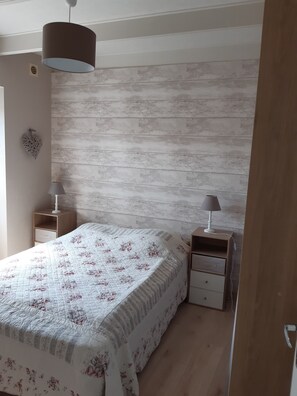 3 bedrooms, iron/ironing board, travel cot, free WiFi - Maison Bord de mer avec Jardin clos 3 CH/7 Personnes Plage à 550m (HILLION)