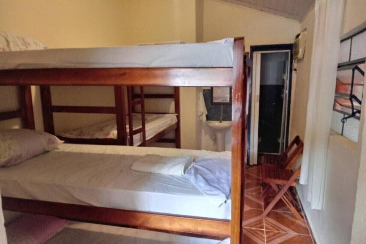 Dormitorio compartido | Wifi gratis y ropa de cama