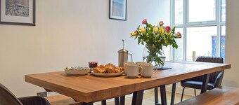 5 bedroom accommodation in New Quay
