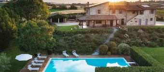La Panoramica 8, Emma Villas