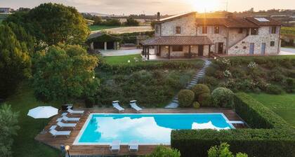 La Panoramica 8, Emma Villas