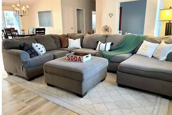 Televisor intel·ligent, reproductor de DVD i llibres