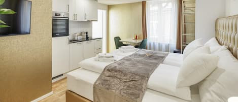 Studio Deluxe | 2 chambres, rideaux occultants, fer et planche à repasser, Wi-Fi gratuit
