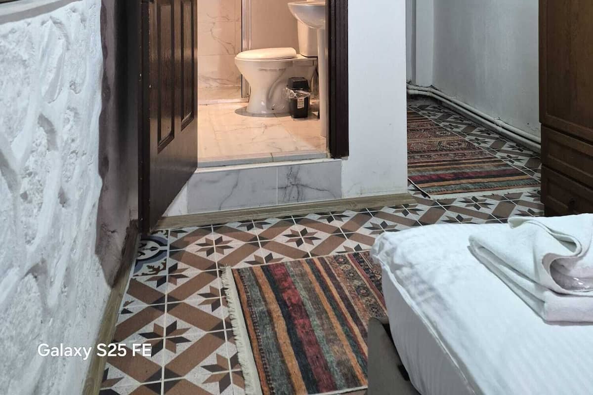 Studio Standard | Literie de qualité supérieure, Wi-Fi gratuit, draps fournis