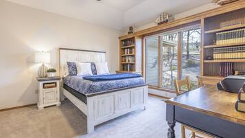 3 habitaciones, escritorio, tabla de planchar con plancha y wifi gratis