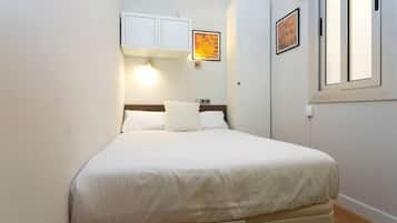 3 chambres, fer et planche à repasser, accès Internet, draps fournis