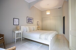 2 chambres, fer et planche à repasser, Wi-Fi gratuit, draps fournis