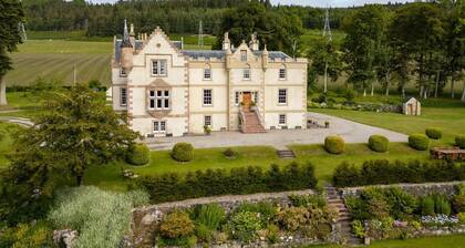 Ross-shire Hall - Sept Chambres Villa, Couchages 14