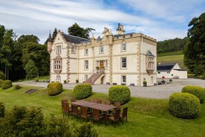 Exterior - Ross-shire Hall - Seven Bedroom Villa, Sleeps 14 (Evanton)