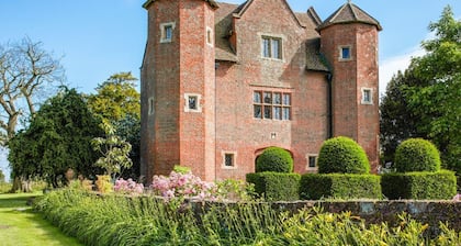 Chevaliers Gatehouse