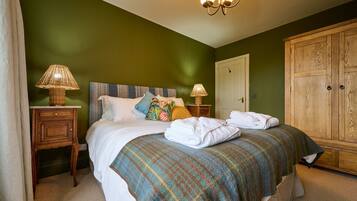 9 slaapkamers, een strijkplank/strijkijzer, wifi, beddengoed