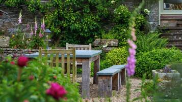 屋外ダイニングエリア