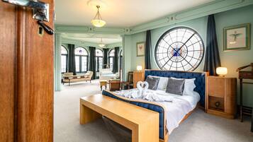 7 Schlafzimmer, Bügeleisen/Bügelbrett, Internetzugang, Bettwäsche