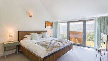 6 soveværelser, strygejern/strygebræt, internetforbindelse, sengetøj