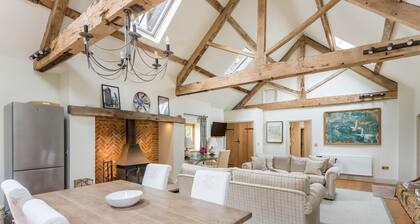 Chevaliers Estate - Ten Bedroom Villa, Sleeps 20