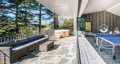 Salcombe Retreat - Sieben Schlafzimmer Villa, Schläft 16