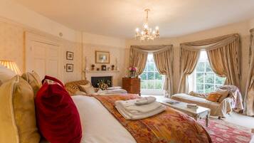 9 bedrooms, iron/ironing board, WiFi, bed sheets