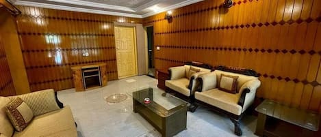 Coin salon dans le hall