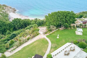 Outdoor dining - Dorset Castle - Nine Bedroom Castle, Sleeps 20 (Easton)