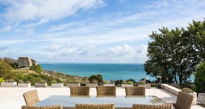 Dorset Castle - Nine Bedroom Castle, Sleeps 20